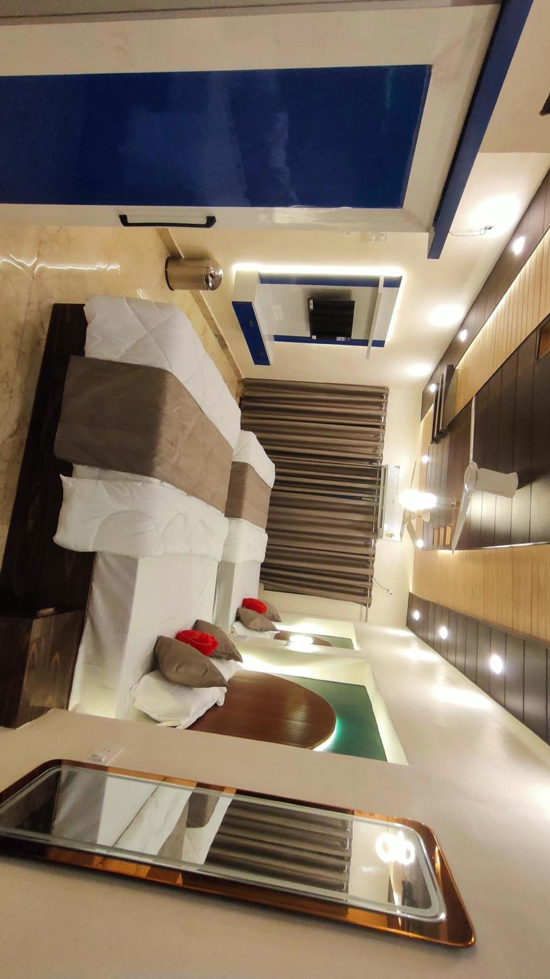 Sri Krishna Residency Hotell Varanasi Eksteriør bilde